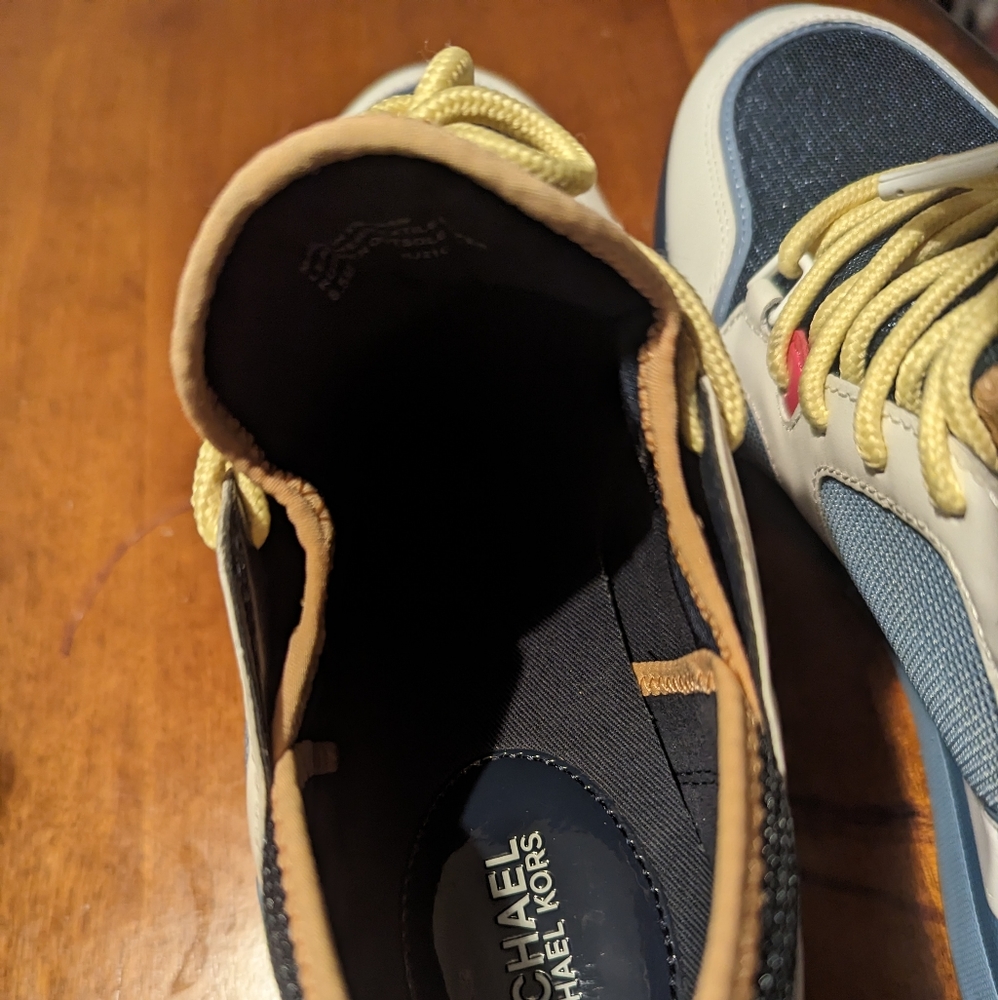 Michael Kors Sneakers - Picture 3 of 4